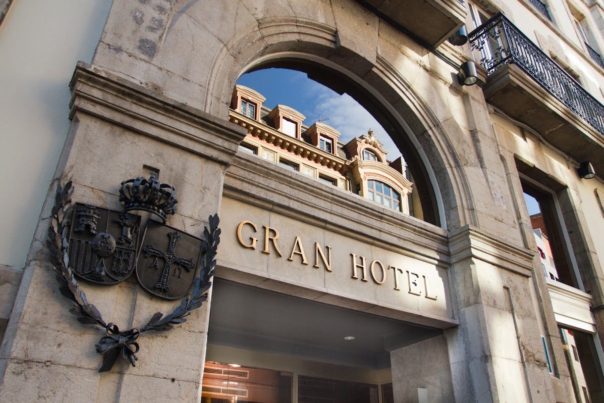Gran Hotel Espana Овиедо Екстериор снимка